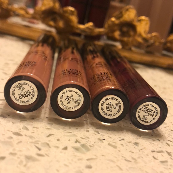 Kylie Cosmetics - Picture 2 of 2